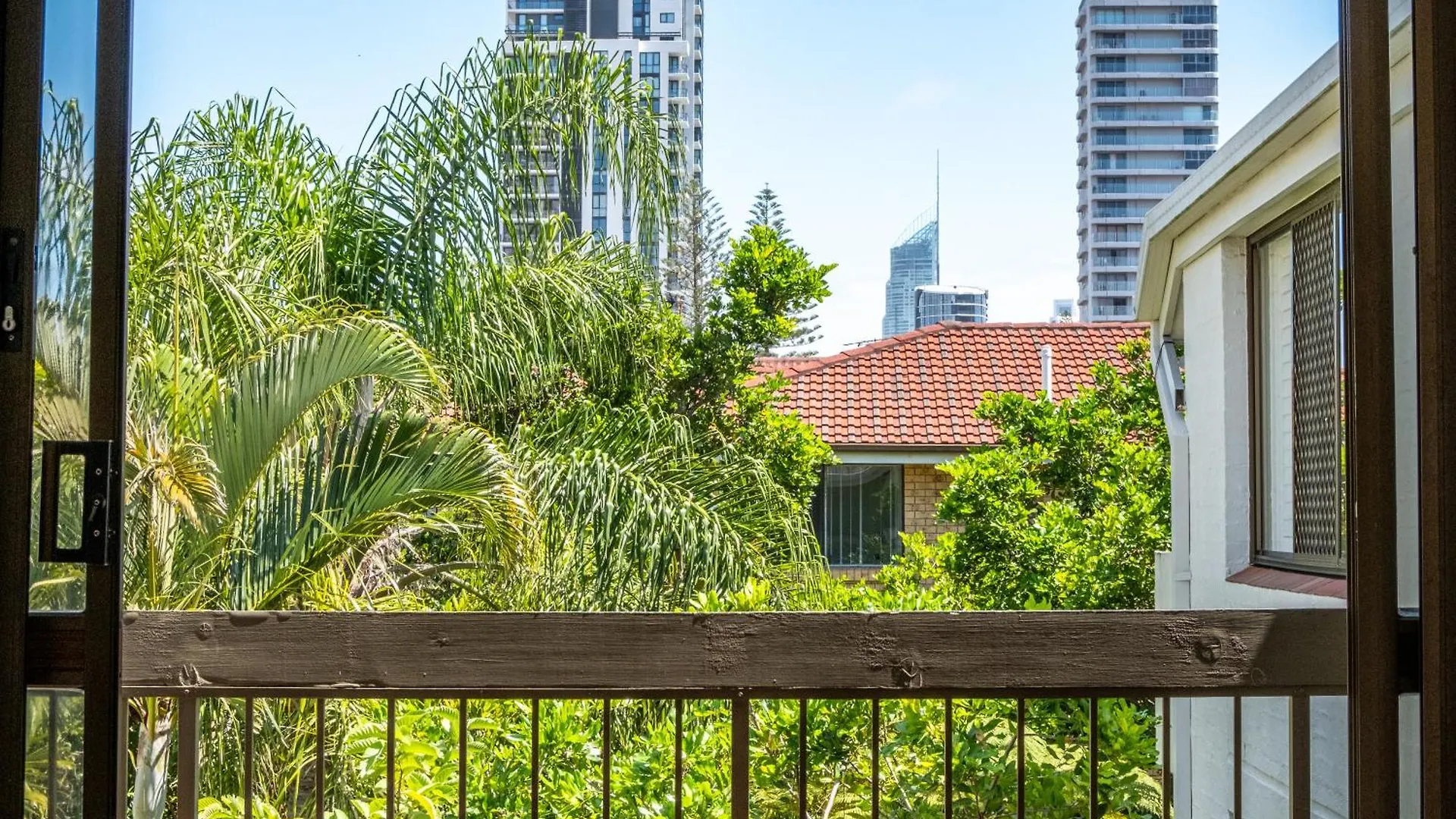 Federation Avenue Broadbeach Gold Coast